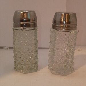 Crystal Glass Salt and Pepper Shaker Set with Silver Tops